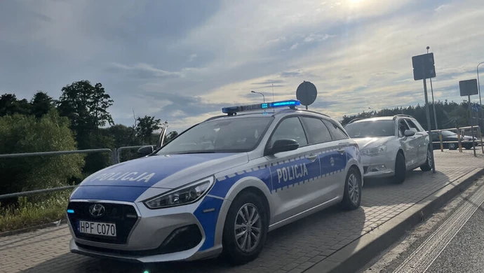 Ciężarówka zderzyła się z osobówka na DK12