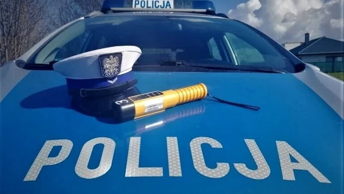 4 promile i brak "prawka". Policjanci zatrzymali 25-letniego kierowcę