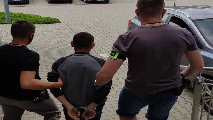 Policjant po służbie zatrzymał podejrzanego o usiłowanie gwałtu