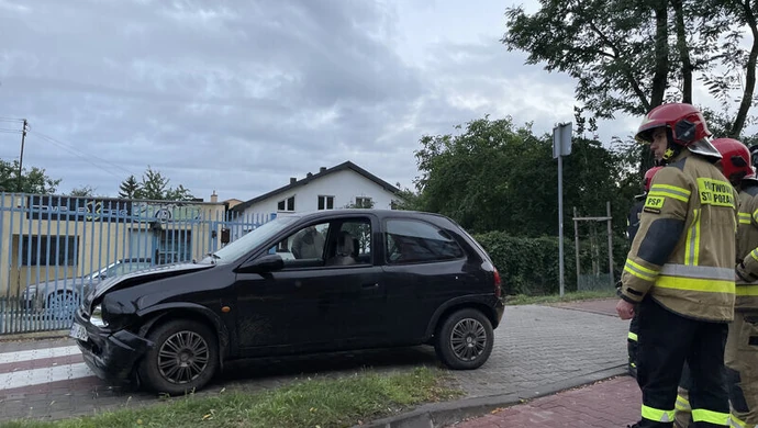 Zderzenie dwóch aut na Sulejowskiej