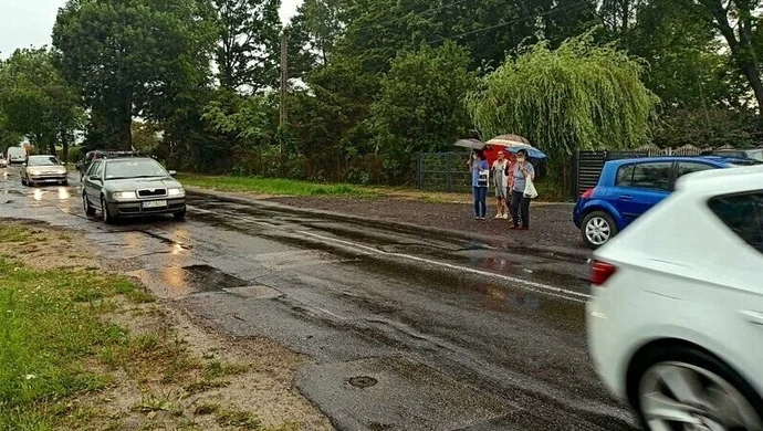 Co z przejściem dla pieszych przy markecie DINO na Wojska Polskiego w Piotrkowie?