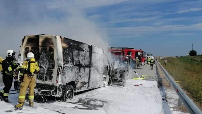 Bus płonął na autostradzie A1