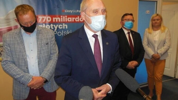 TVN pozywa Antoniego Macierewicza. Marszałek senior komentuje sprawę