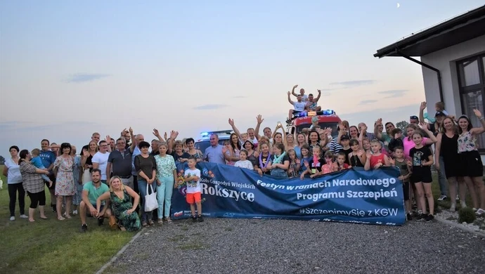 W Rokszycach bawili się i szczepili