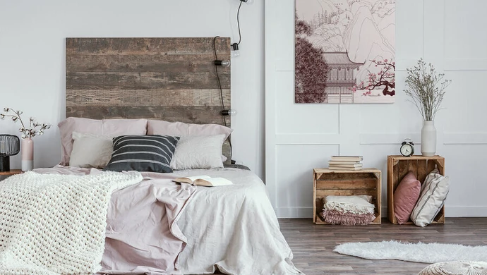 Sypialnia w stylu rustykalnym – jakie ozdoby na ścianę?