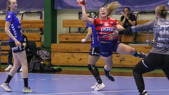 Piotrcovia przegrywa po karnych