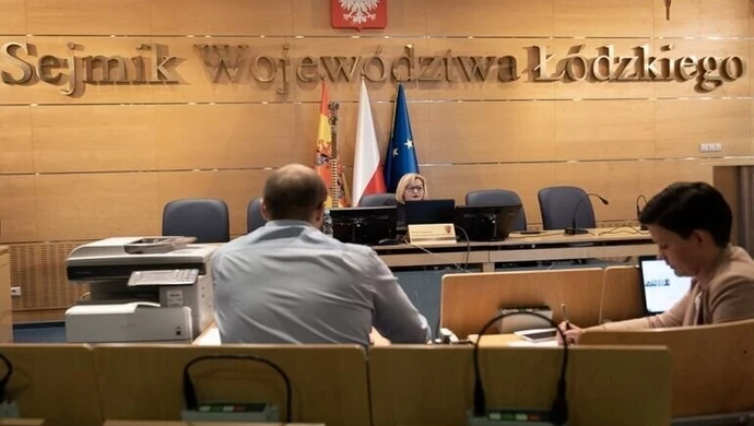 Województwo łódzkie nie wycofało uchwały anty-LGBT