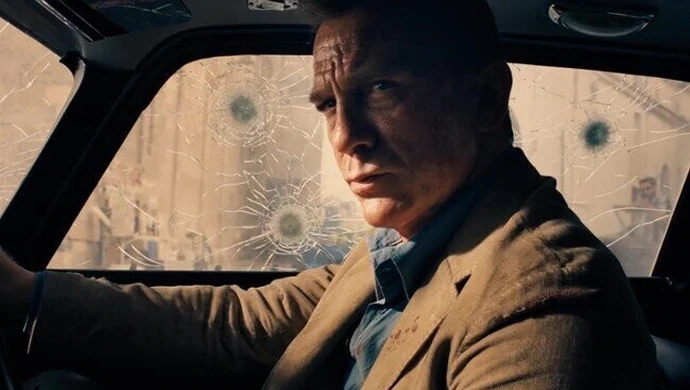 W oczekiwaniu na nowego Bonda, czyli co nowego w kinie?