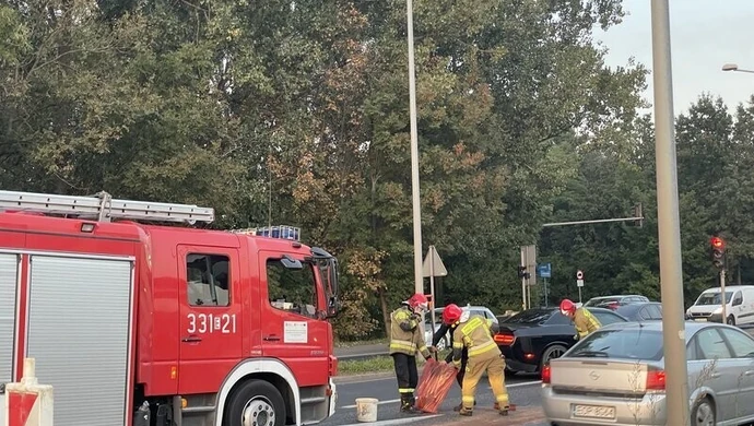 Zderzenie dwóch osobówek przy Bugaju