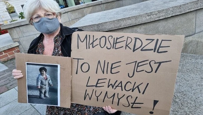„Stan wyjątkowo nieludzki”. Happening w Rynku Trybunalskim