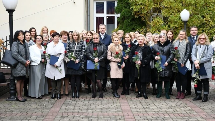2,5 tys. zł od prezydenta dla nauczycieli