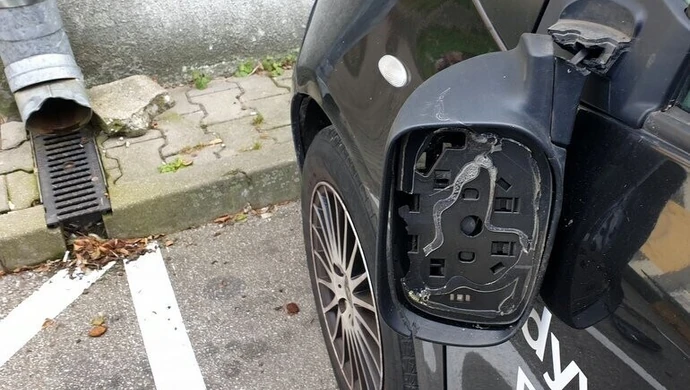 Wandale uszkodzili auta przy Jagiellońskiej