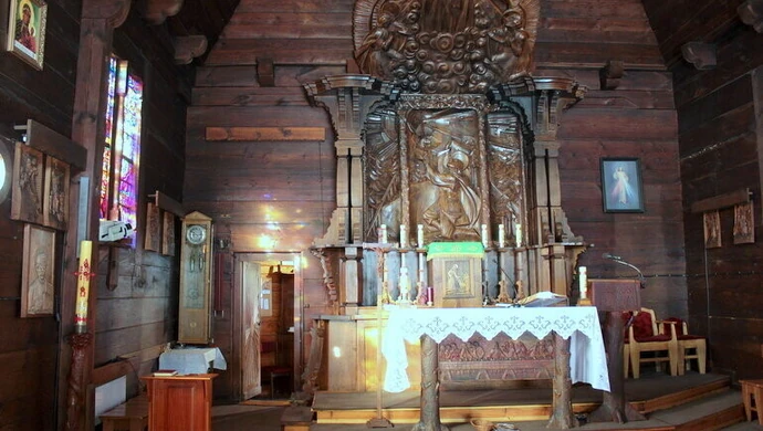 Odkrywamy znane i nieznane - Zabytkowy drewniany kościół w Spale