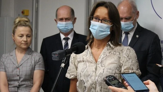 Zmiana warty w szpitalu na Rakowskiej