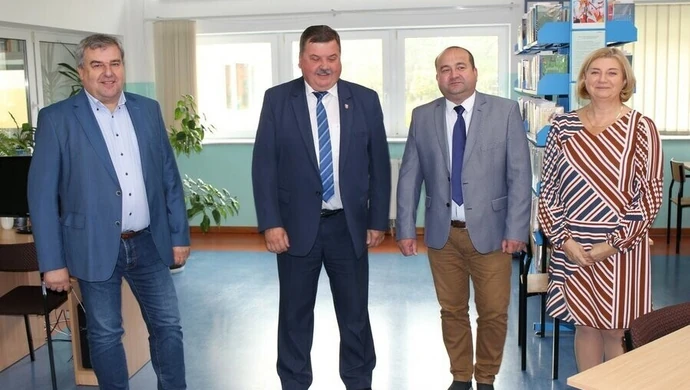 Szkoła Podstawowa w Rozprzy z nową czytelnią