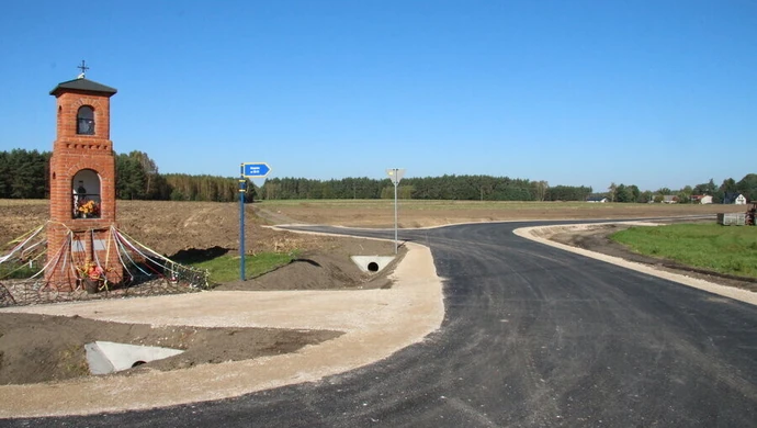 Wola Krzysztoporska: droga w Kacprowie po modernizacji