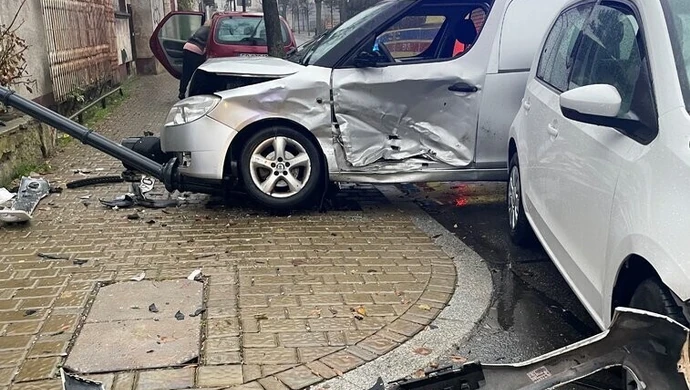 Groźna kolizja na Starówce [AKTUALIZACJA]