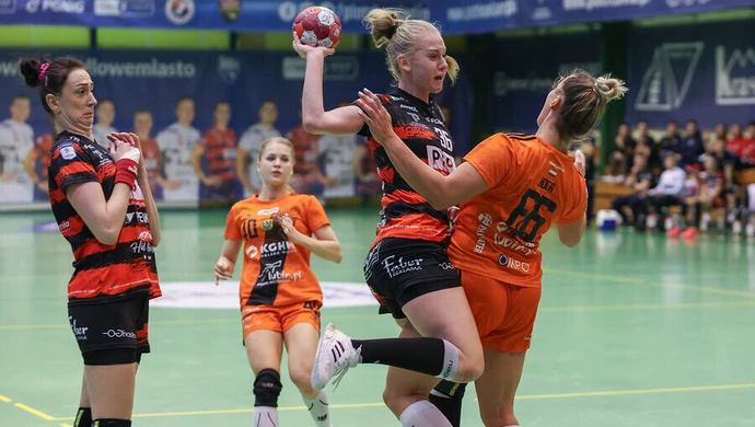 Piotrcovia słabsza od mistrzyń