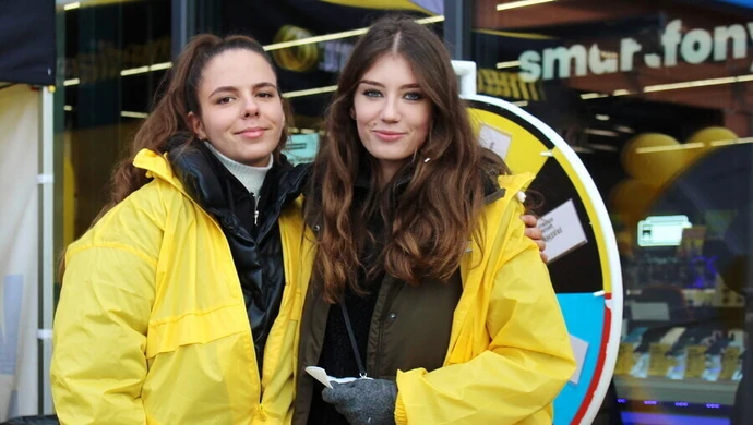 Tłumy na otwarciu pasażu handlowego przy ul. Sulejowskiej (GALERIA)