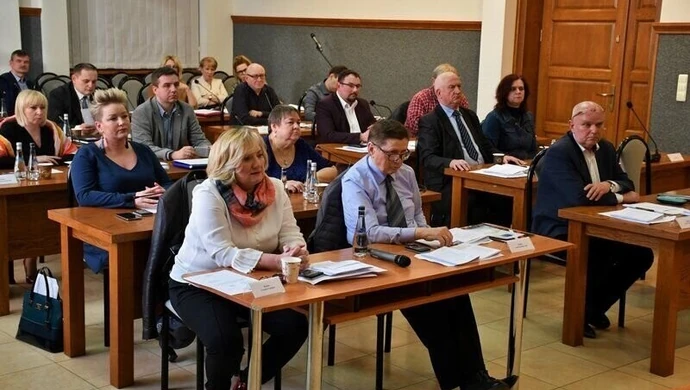 Czy radni przegłosują gigantyczną podwyżkę?!