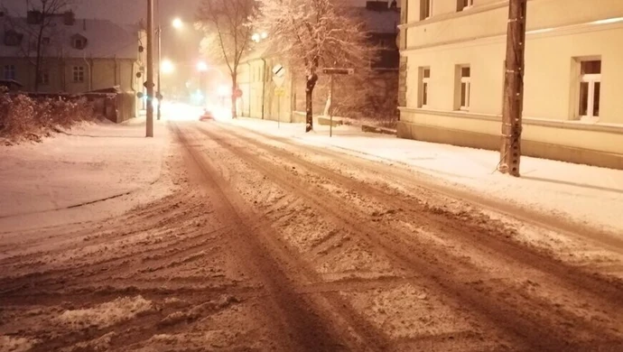 Ślisko! Uważajcie na drogach!