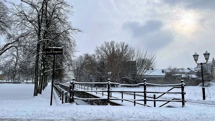 W ostatnich dniach do naszego regionu zawitała zima. Na jak długo i czy śnieg utrzyma się przez weekend?