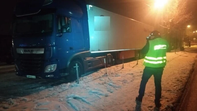 Policjanci znaleźli skradzionego tira