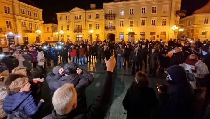 Piotrkowianie protestowali przeciwko lex TVN