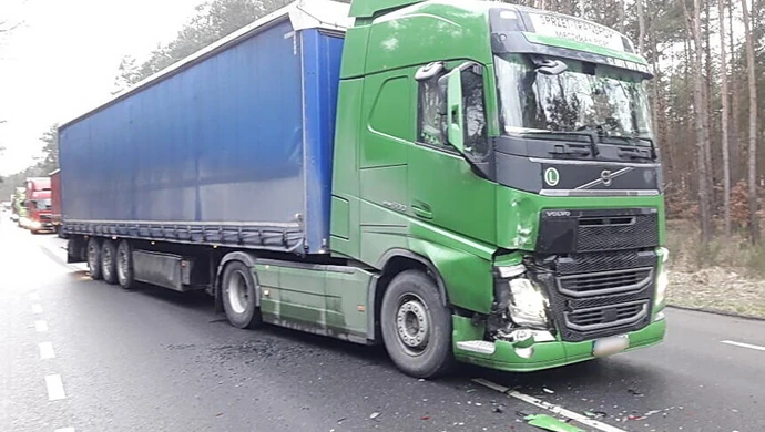 Groźne zderzenie na Rakowskiej w Piotrkowie