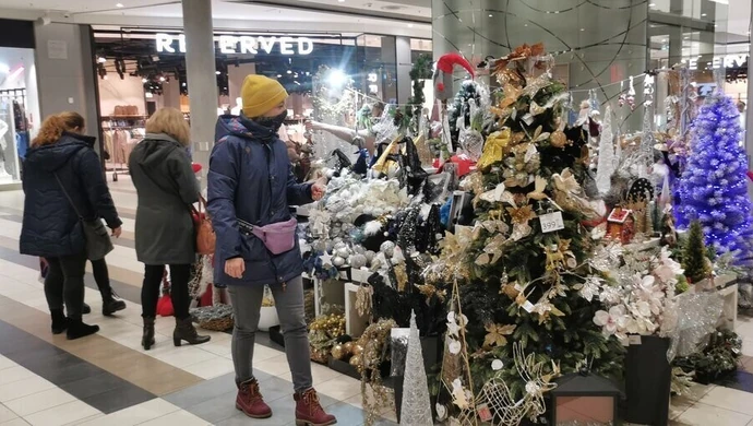 Ostatnie zakupy. Większość sklepów czynna do 13.00