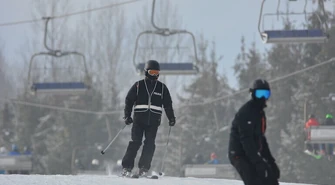 Policyjne patrole na Górze Kamieńsk