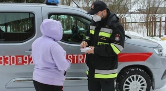 Czujniki tlenku węgla i dymu trafiły do rodzin z terenu powiatu