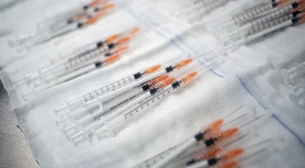 Od czwartku na szczepienia mogą rejestrować się wszystkie osoby powyżej 60 lat