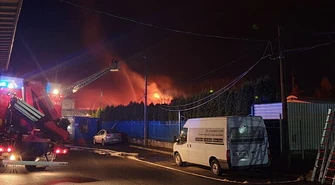 Pożar magazynów przy Glinianej (zdjęcia)