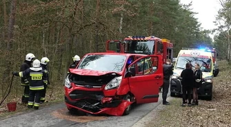 Czołowe zderzenie dwóch busów