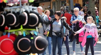 37 proc. Polaków planuje spędzić urlop w kraju, a 18 proc. za granicą