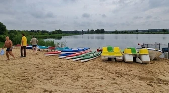 Słoneczko otwarte, ale pogoda nie zachęca do kąpieli