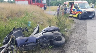 Skuter zderzył się z osobówką