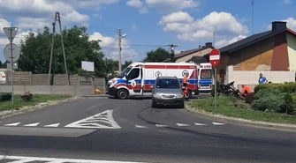 Zderzenie motocykla z osobówką w Sulejowie