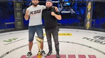 Krakus pewnie wygrywa swoją walkę podczas KSW 62