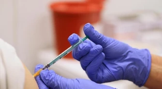 W Polsce w pełni zaszczepionych jest ponad 16,9 mln osób