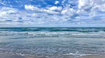 Planujesz wakacje? Uważaj na oszustów!