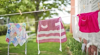 Fartuszki kuchenne z nadrukiem - jak wybrać i gdzie kupić?