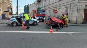 Wypadek w Piotrkowie. Jedna osoba trafiła do szpitala
