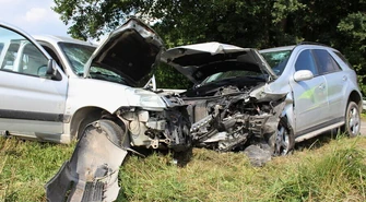 Po pijanemu spowodował czołowe zderzenie (ZDJĘCIA)