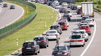 Raport: ceny OC poszły w górę, nadal są jednak niższe niż przed rokiem