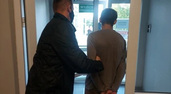 Kilkanaście dni więził, bił i gwałcił młodą kobietę