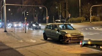 Groźna kolizja na &#8222;dwupasmówce&#8221;