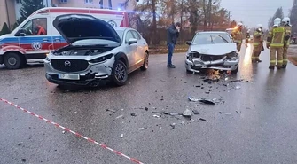 Groźne zderzenie dwóch mazd