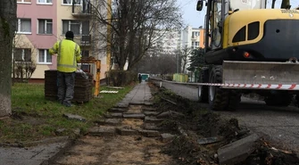 Droga z chodnikiem na Boże Narodzenie